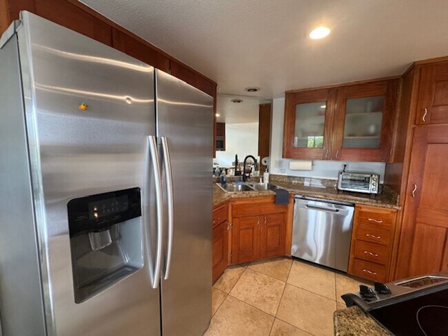 Building Photo - Fully Furnished/Unfurnished Condo for Rent...
