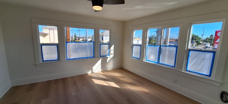 Building Photo - 507 W 59th Pl