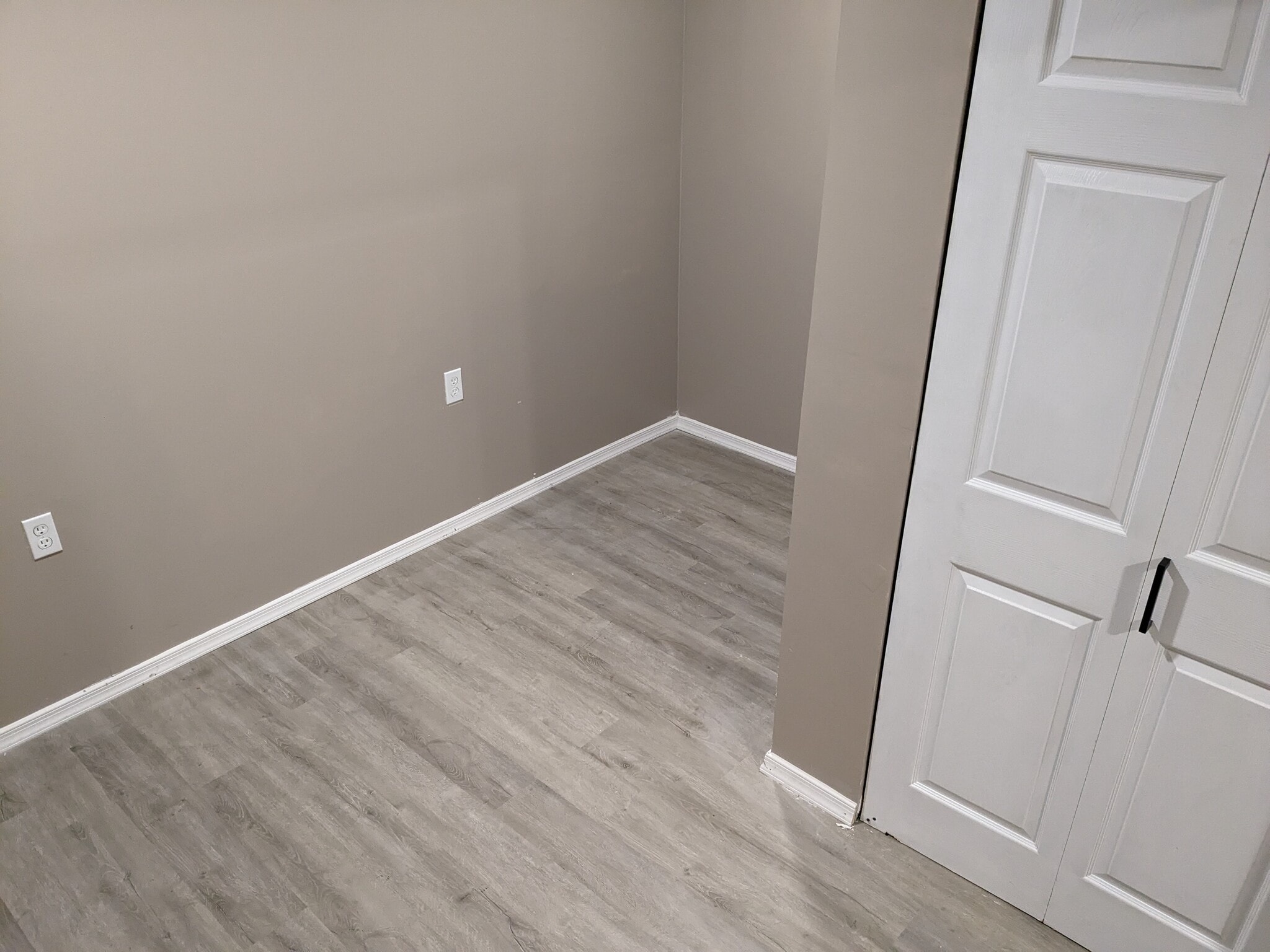 Building Photo - 3613 Brookeside Dr