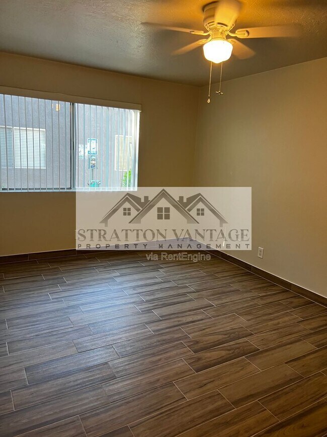 Building Photo - 424 W Brown Rd