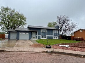 Building Photo - Lovely 3 bedroom+ Office in Widefield