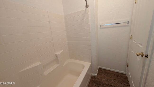 Building Photo - 1129 E Nardini St