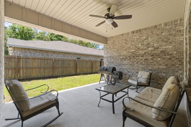 Building Photo - 48B Longwood Drive