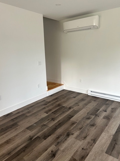 Building Photo - Oak Grove