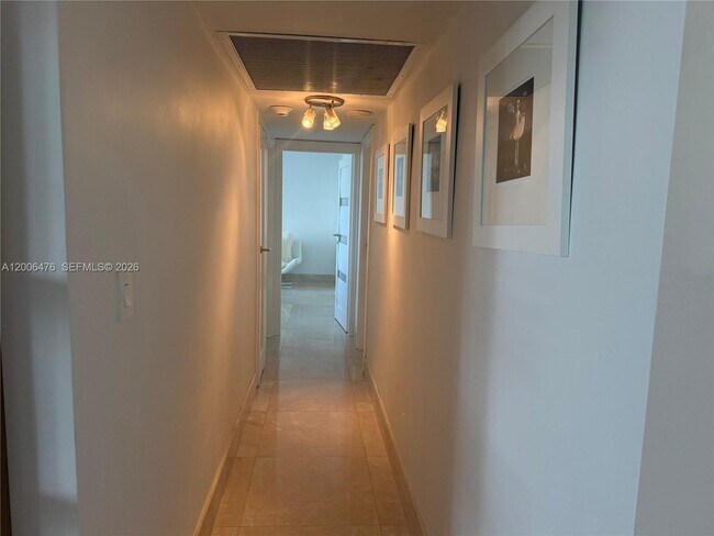 Building Photo - 10275 Collins Ave