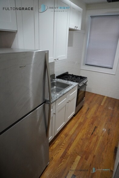 Building Photo - 1700-1710 W Albion