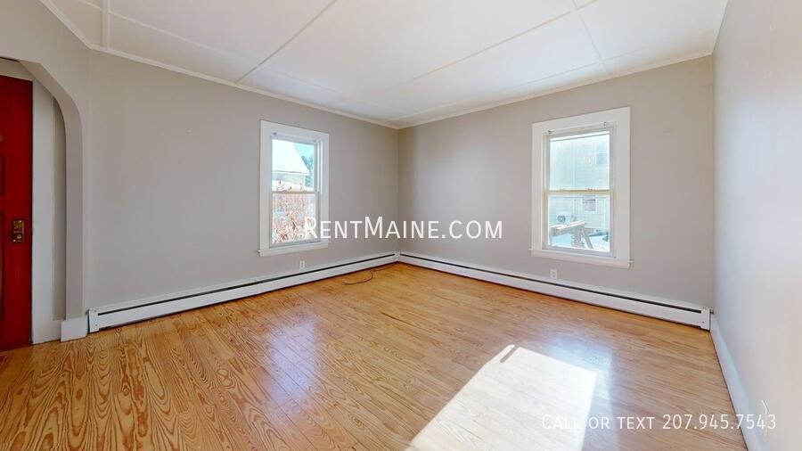 Building Photo - 5 Monument St