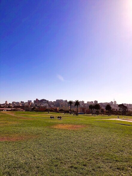 Building Photo - 1225 Bay St