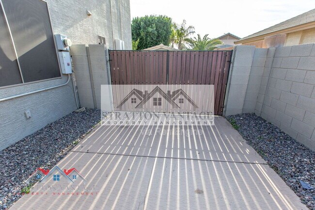 Building Photo - 16627 W McKinley St