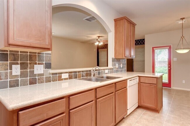 Building Photo - 14547 Gleaming Rose Dr
