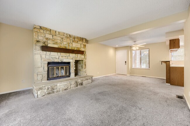 Building Photo - 1012 Moorings Dr