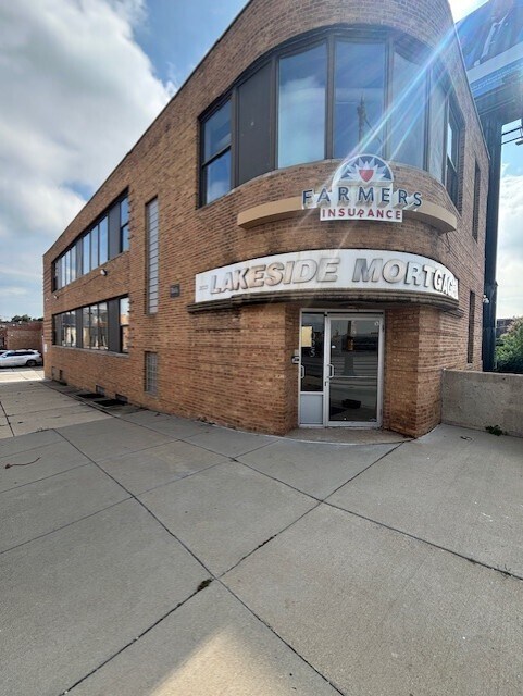 Primary Photo - 3025 N Western Ave
