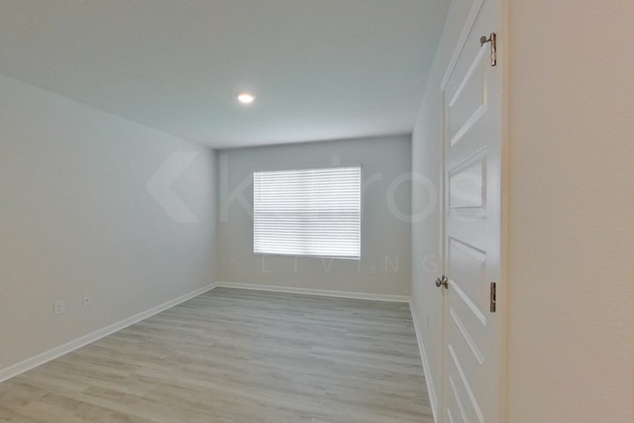 Building Photo - 245 Monarch Ln