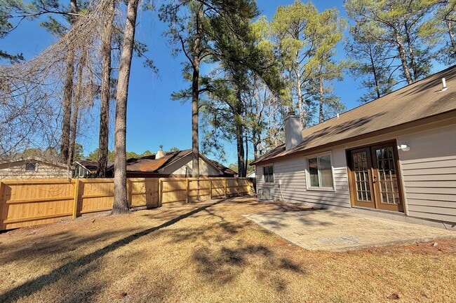 Building Photo - AVAILABLE NOW! (One Pet Maximum)