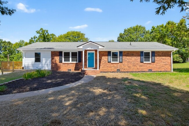 Primary Photo - 3 bedroom, 2 bathroom House in Eden!