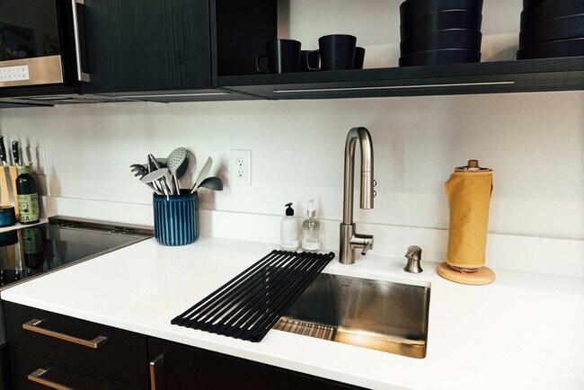 Building Photo - 1911 3rd Ave N