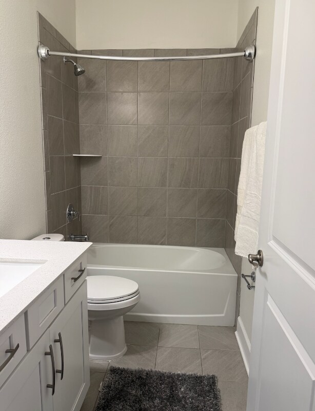 Building Photo - 497 Firebush Dr