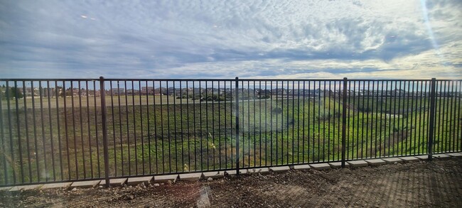 Building Photo - Move-in Special! Rocklin Meritage Durango ...