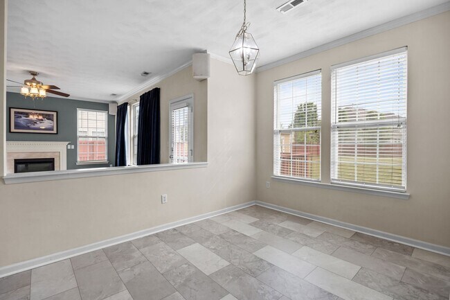Building Photo - Spacious 5BR Home with Large Backyard in Quiet Chesapeake Neighborhood!
