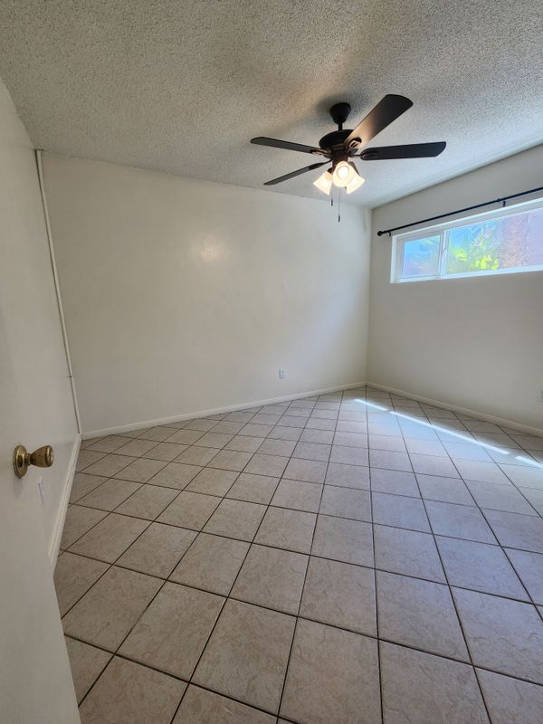 Building Photo - 4440 Rosebud Ln
