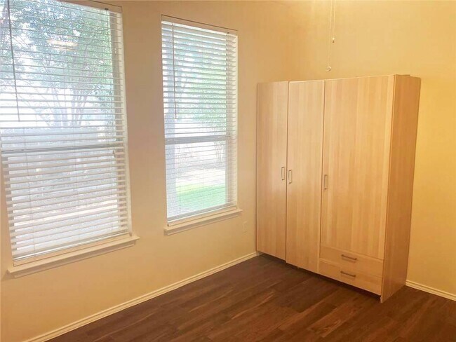 Building Photo - 3208 Dawn Mesa Ct