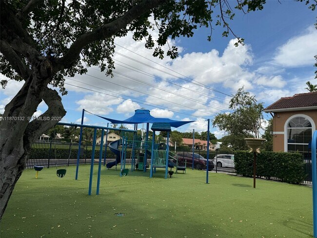 Building Photo - 8781 Wiles Rd