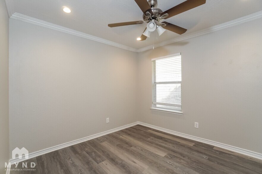 Building Photo - 32215 Archer Park