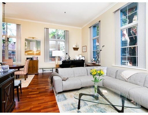 Building Photo - 30 Monument Sq