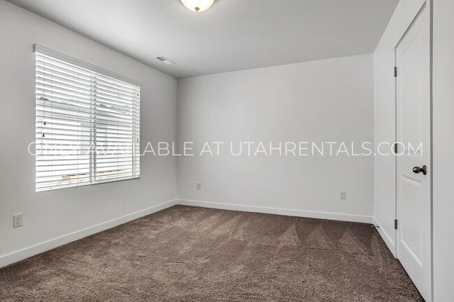 Building Photo - 14760 S Rising Star Way