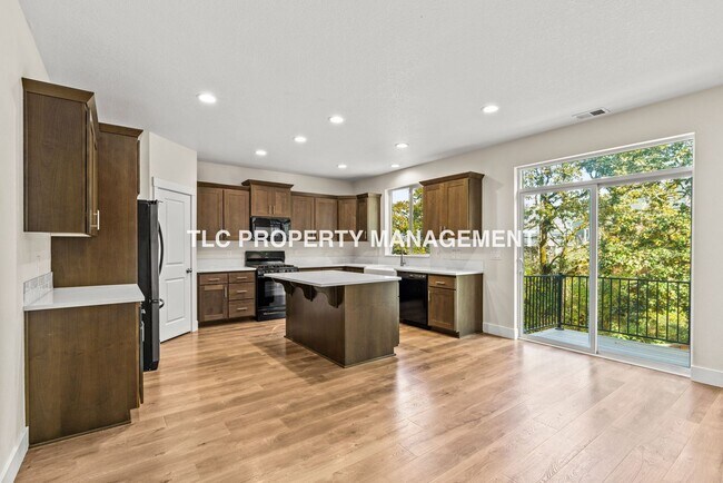 Building Photo - Gorgeous Home for Rent