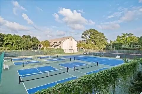 Building Photo - 10 Lemoyne Ave