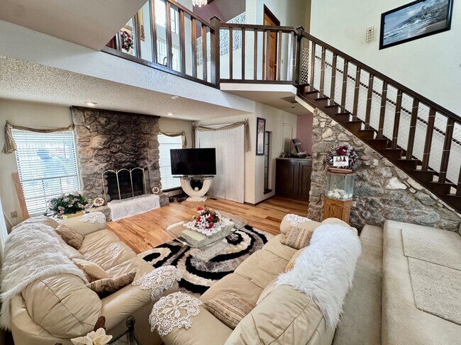 Building Photo - 2825 Tealwood Dr