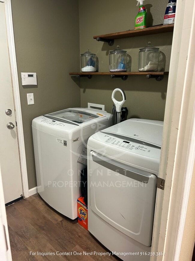 Building Photo - 3 bdrm + Den rental in Plumas Lake!