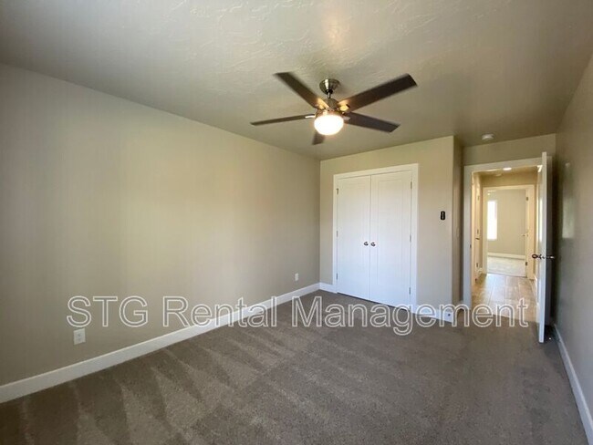 Building Photo - 758 N 300 W