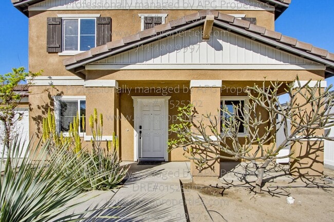 Building Photo - 139 Thompson Ave