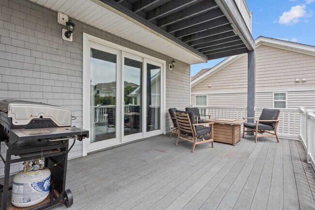 Building Photo - Welcome to your dream home in Norfolk, Virginia!