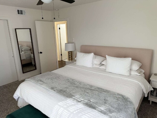 Building Photo - "Adorable 3-Bed Home with Modern Updates, Classic Charm and a Spacious Backyard Retreat!"