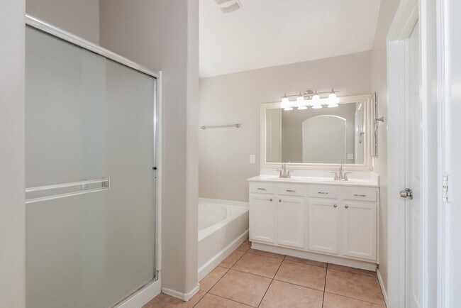Building Photo - 5861 W Agave Bloom Ln