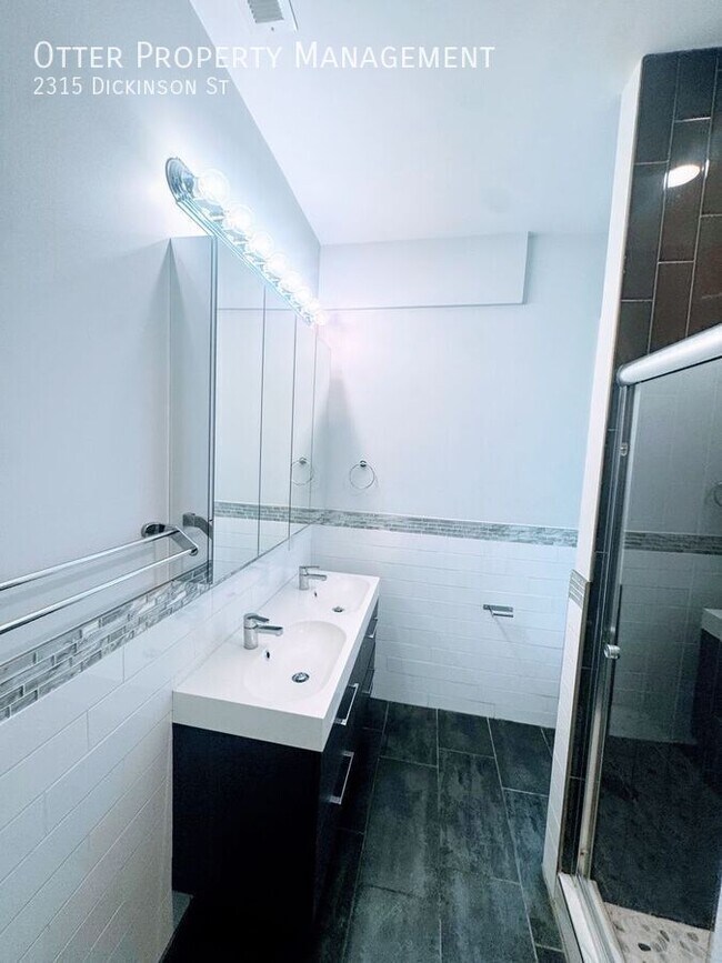 Building Photo - 2315 Dickinson St