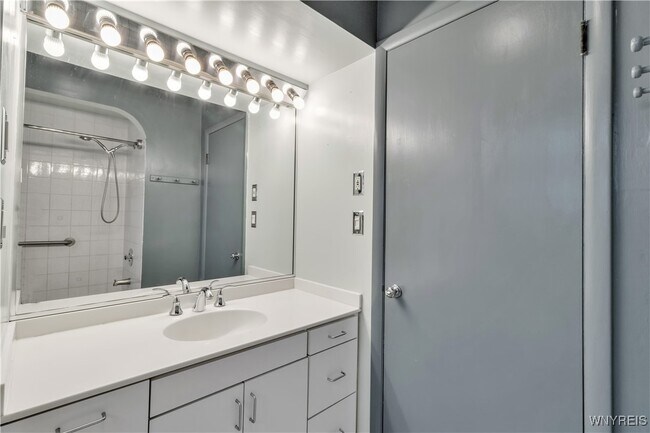 Building Photo - 179 Hamilton Blvd