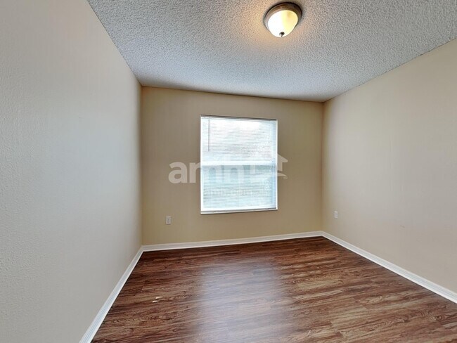 Building Photo - 9448 Candice Ct