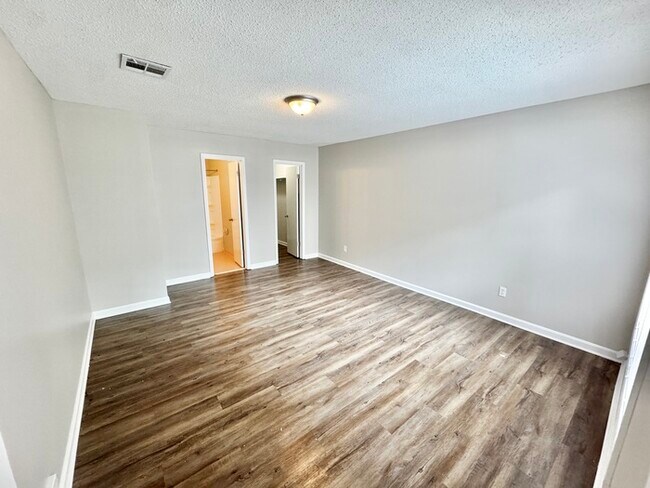 Building Photo - 4421 Hunt Cliff Trce