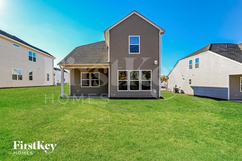 Building Photo - 538 Hillpark Ln