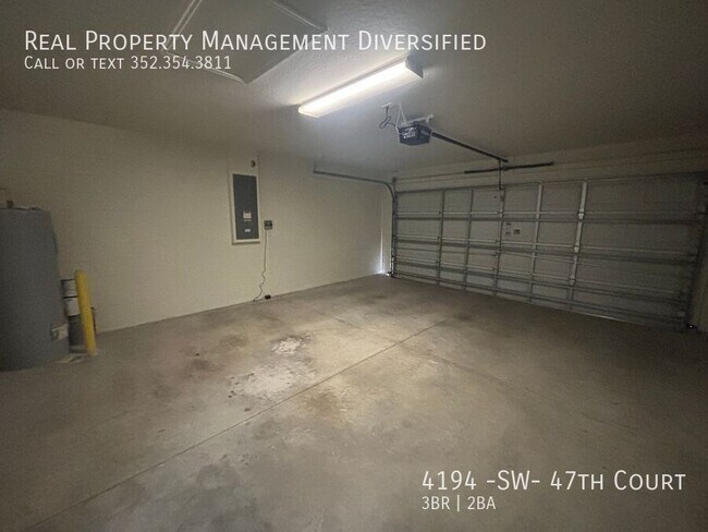 Building Photo - 4194 SW 47th Ct