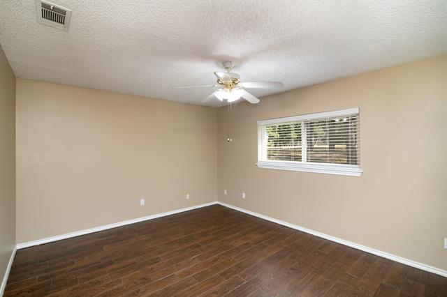 Building Photo - 800 Shady Ln