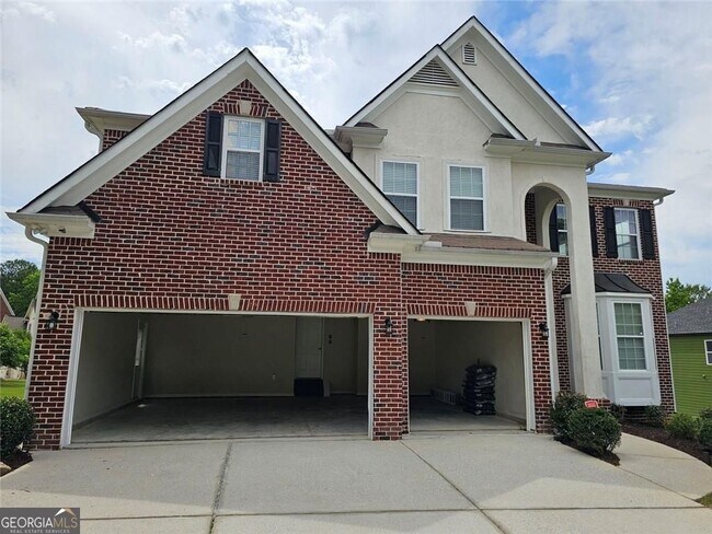 Building Photo - 3755 Long Lake Dr