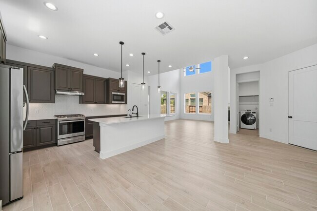 Building Photo - 7422 Netherfield Ln