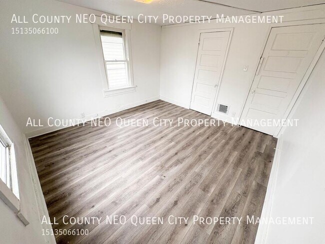 Building Photo - 225 Pleasant Ave