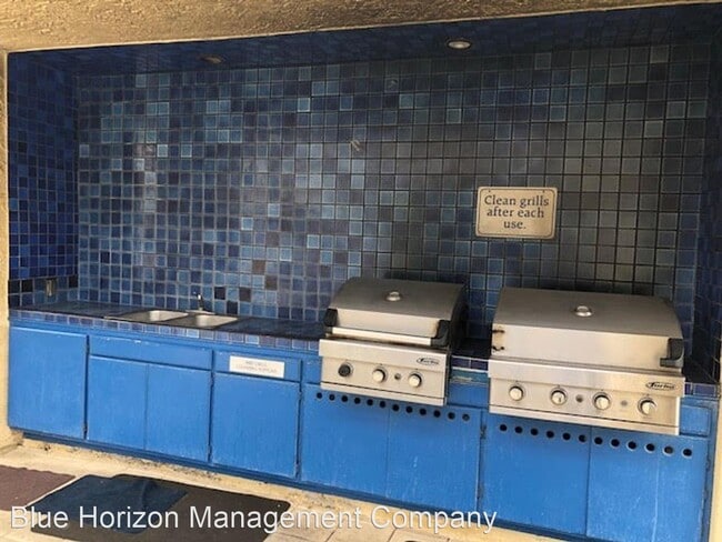 Building Photo - 2 br, 2 bath House - 1230 Franciscan Court #1