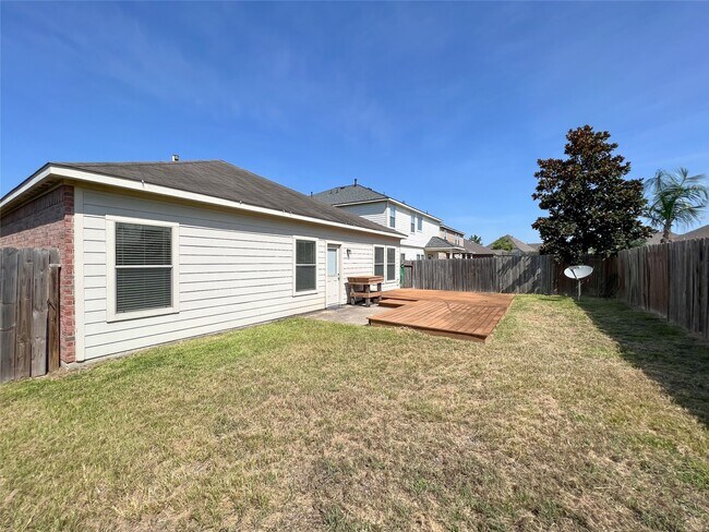 Building Photo - 15214 Bartlett Landing Dr